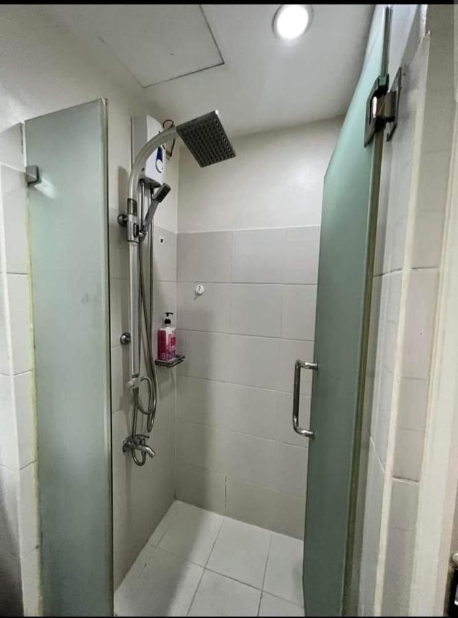 Yhanz Z Sea Residences Pasay Extérieur photo